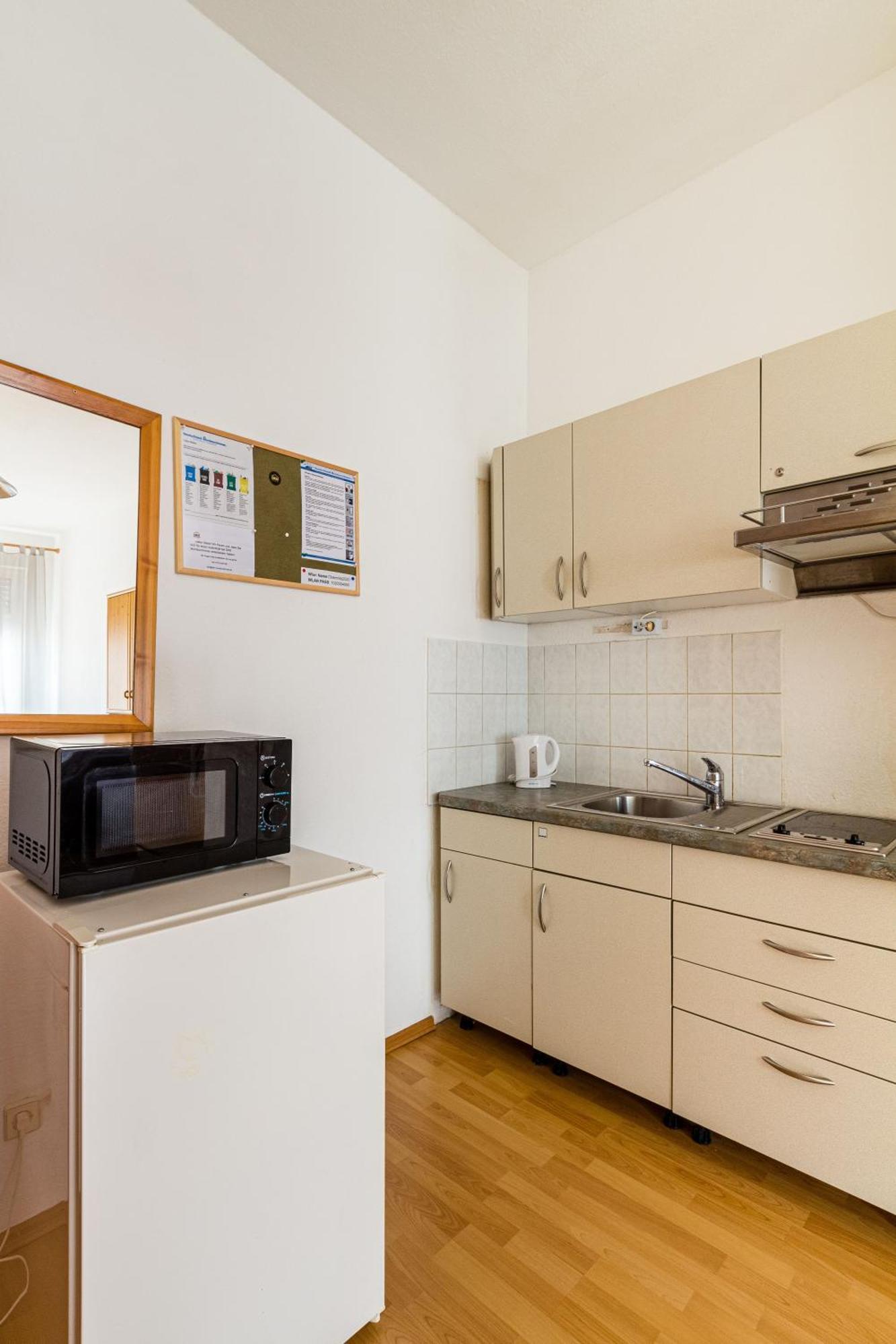Apartmenthaus In Chemnitz Fuer Monteure 外观 照片