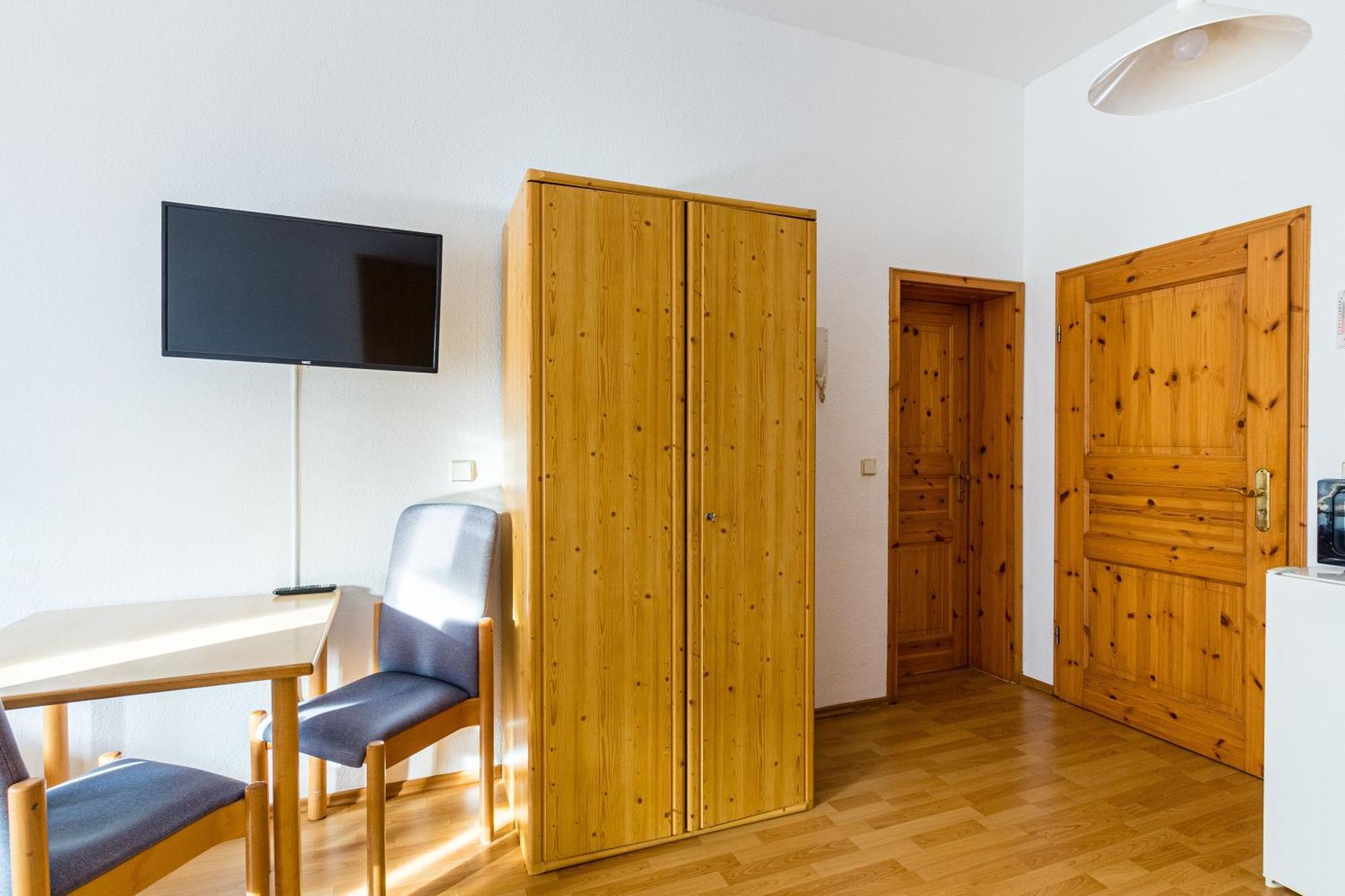 Apartmenthaus In Chemnitz Fuer Monteure 外观 照片