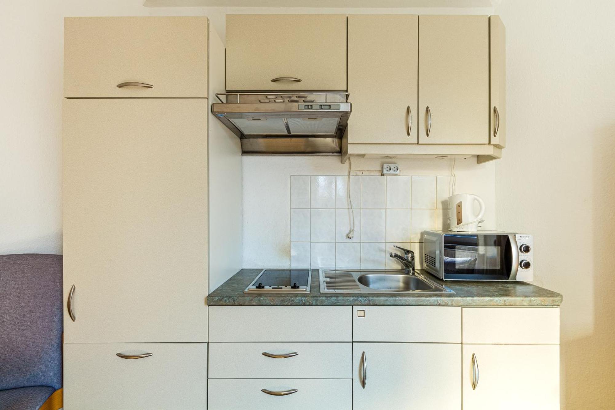 Apartmenthaus In Chemnitz Fuer Monteure 外观 照片